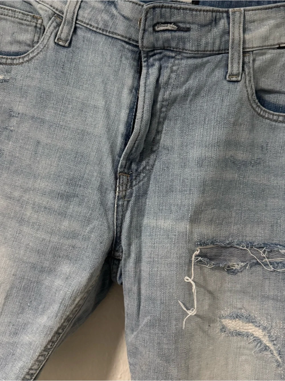 Express Men’s Slim Stretch Size 34 Light Blue Distressed Jean Shorts Frayed Hems